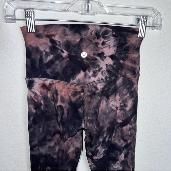 Lululemon Leggings Womens 2 Unlimit HR Tight 23" High Rise Tie Dye B2 - Picture 4 of 7